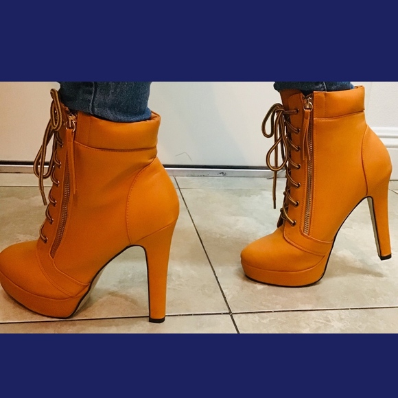 Shoes - 🔥Last one size 6.5  & 10🔥